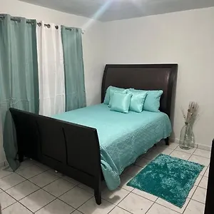  Apartment Second Floor 2br Apt In The Center Of Santurce